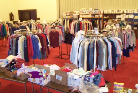 Clothing ministry offers free clothing at winter clearance - Crawford ...