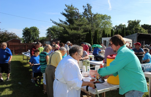 Big crowd likes big sound of Steel Drum Band