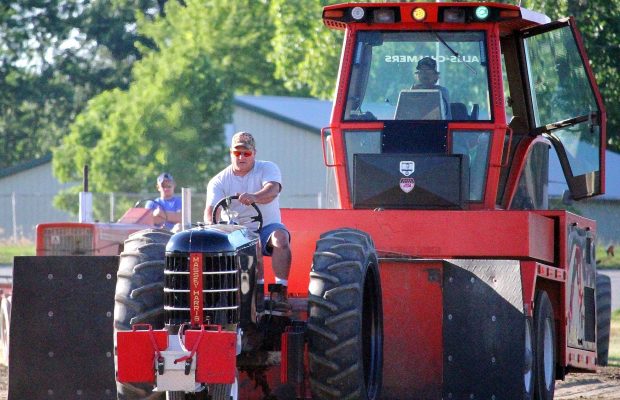 Antique tractor pull highlights second day of Antique Farm Machinery Show