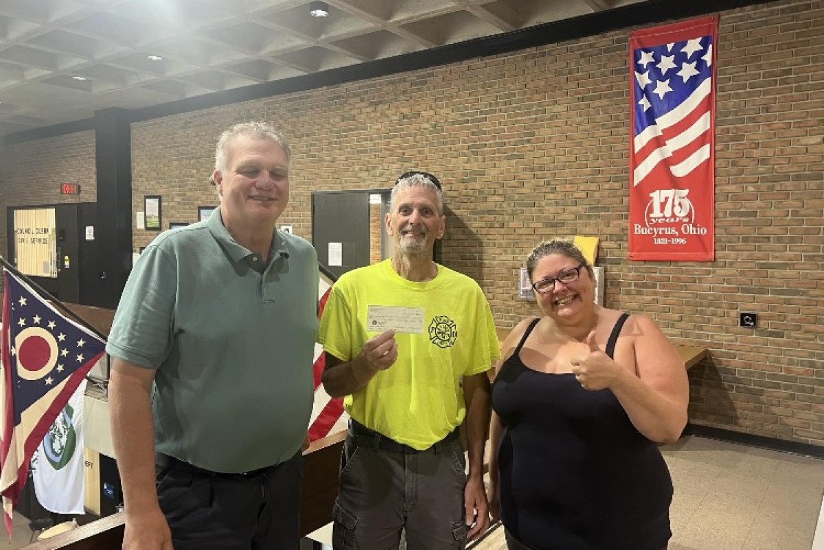Community rallies to beat the heat: Bucyrus Volunteer Firefighters and local businesses sponsor free pool days for kids amid heat wave Community rallies to beat the heat: Bucyrus Volunteer Firefighters and local businesses sponsor free pool days for kids amid heat wave